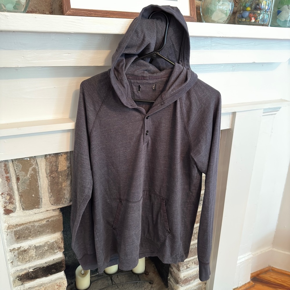 Medium Banana Republic hooded sweatshirt